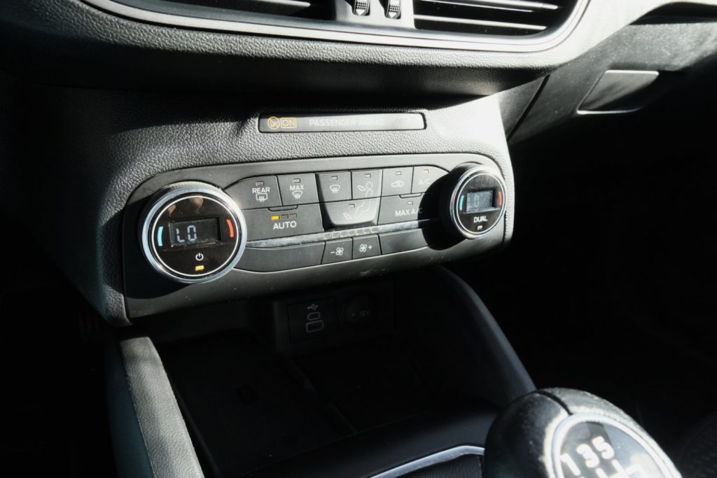 Ford Focus 1.0 Eco Boost MHEV Titanium