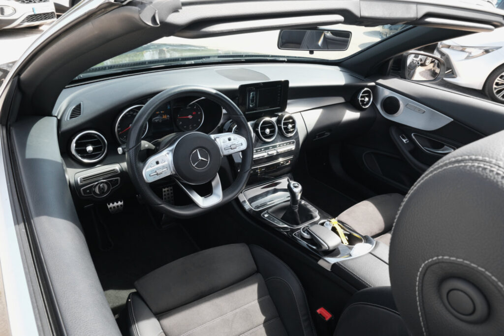 Mercedes-Benz C200 d 1.6D Cabrio AMG Line