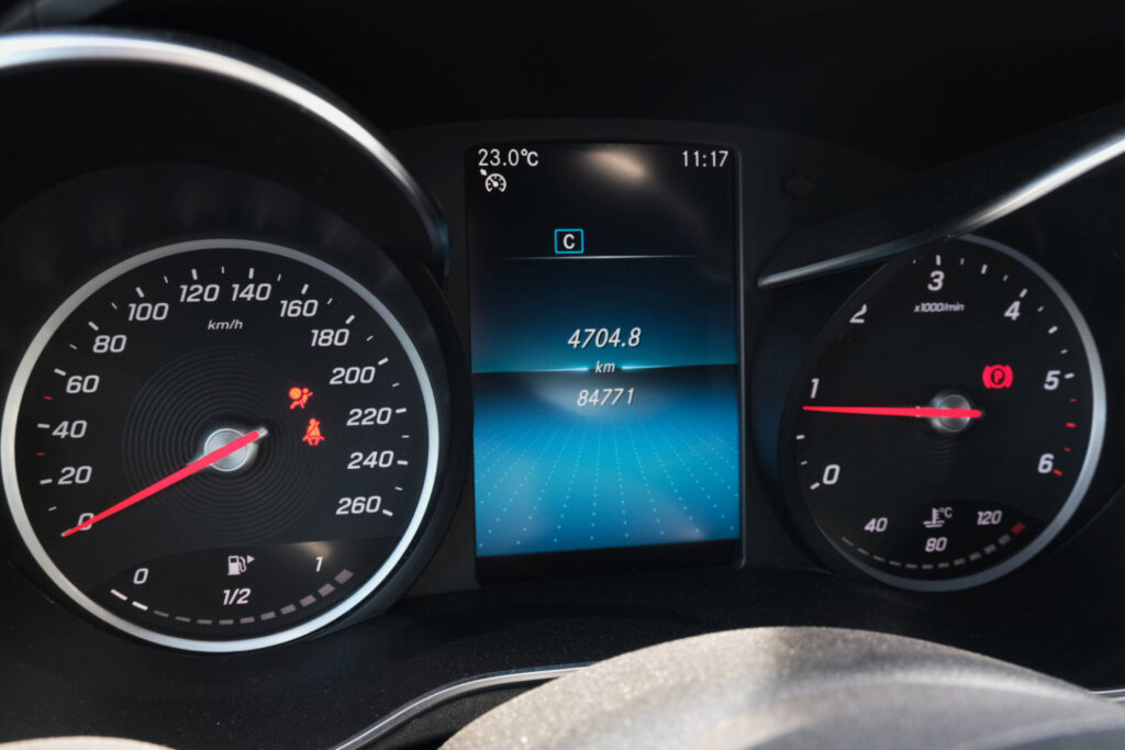 Mercedes-Benz C200 d 1.6D Cabrio AMG Line