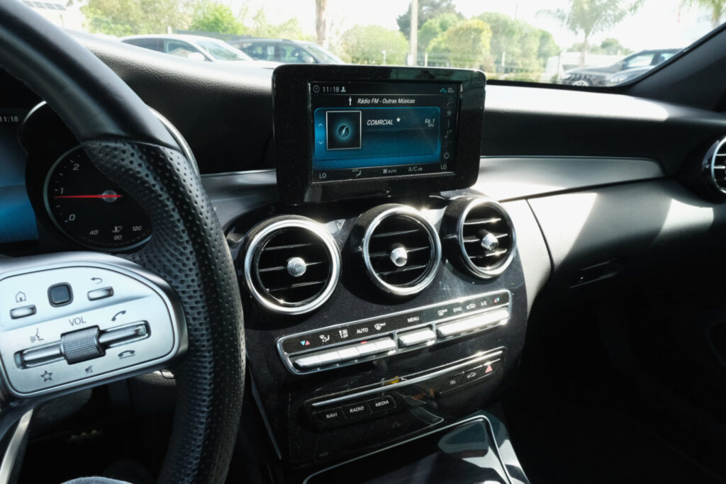 Mercedes-Benz C200 d 1.6D Cabrio AMG Line