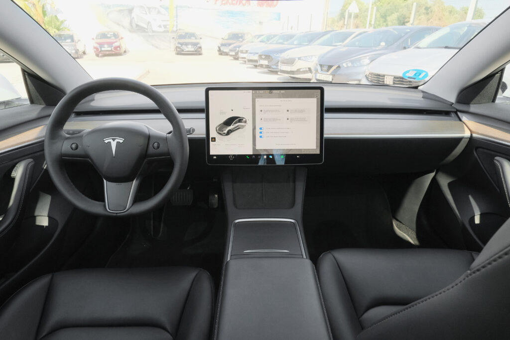 Tesla Model 3 Long Range