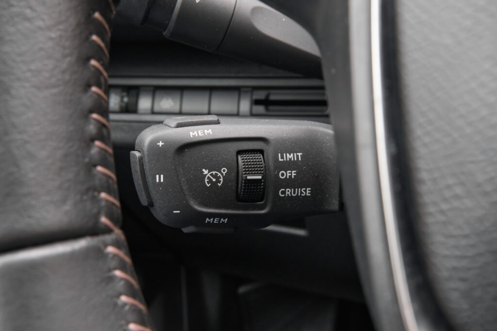 Peugeot 3008 1.5 Blue HDi Active Pack