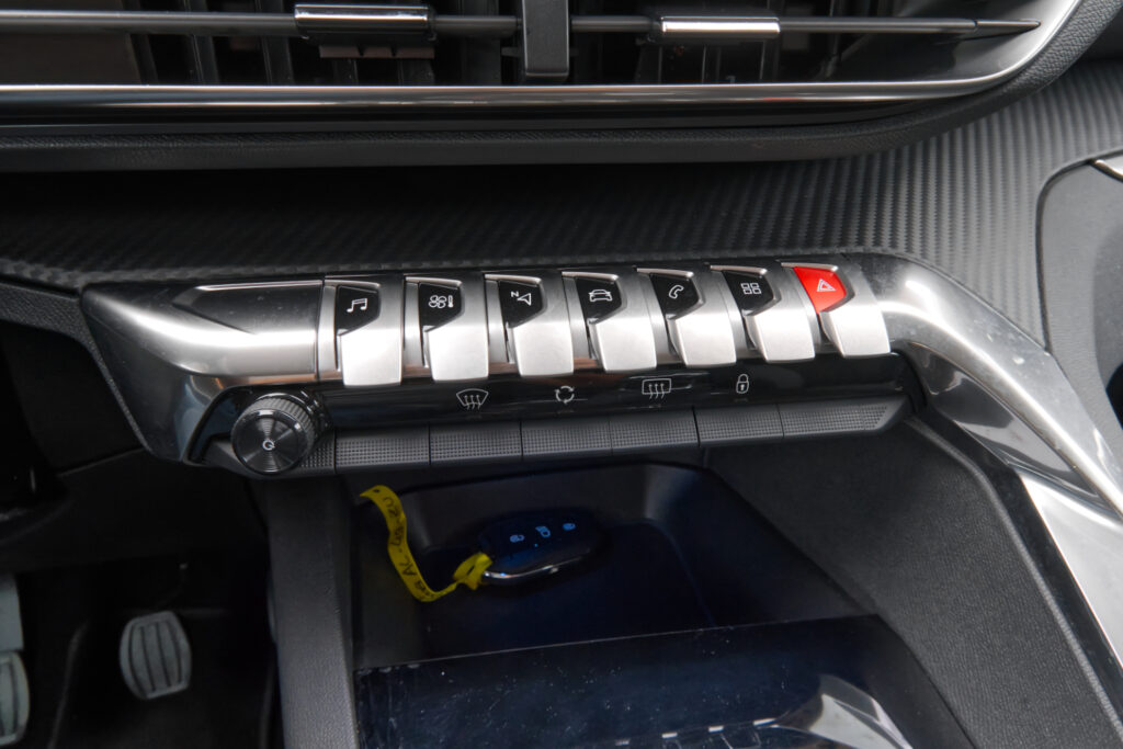 Peugeot 3008 1.5 Blue HDi Active Pack