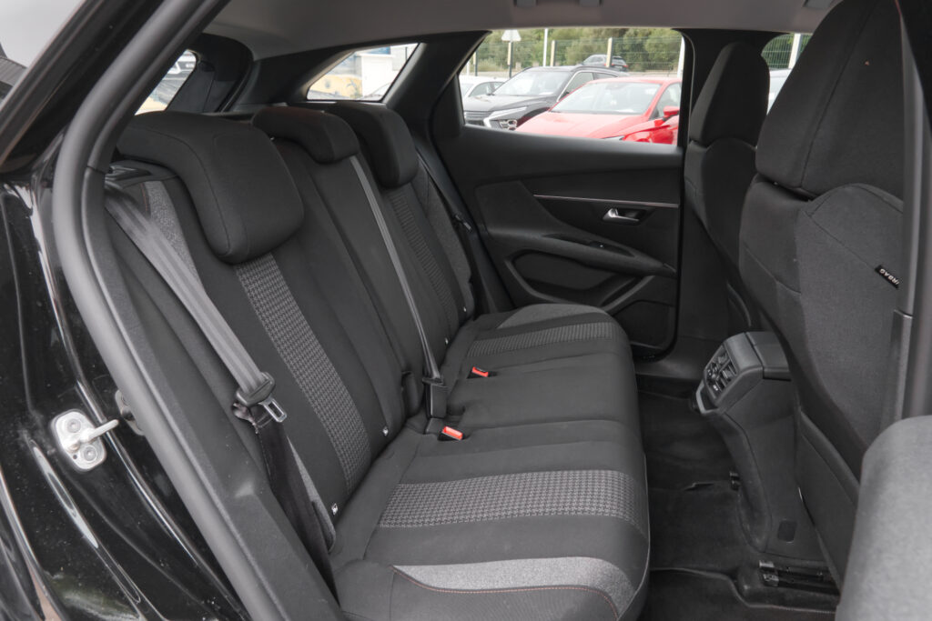 Peugeot 3008 1.5 Blue HDi Active Pack