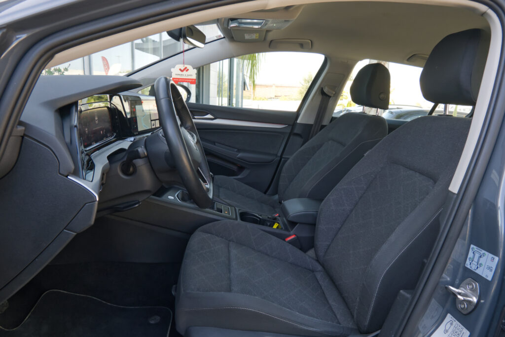Volkswagen Golf 2.0 TDi Bluemotion