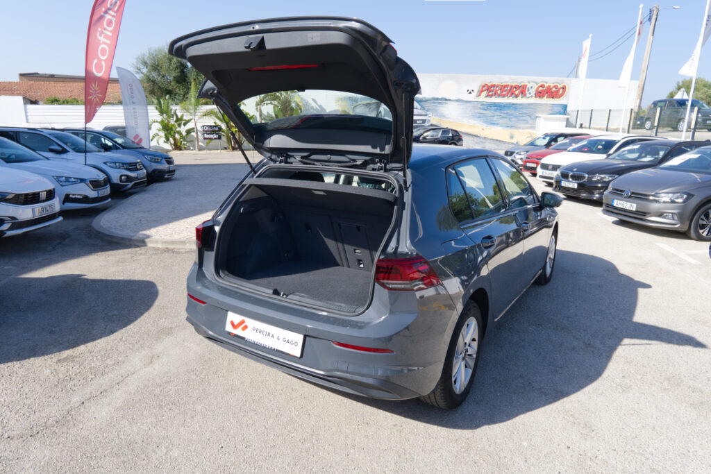 Volkswagen Golf 2.0 TDi Bluemotion