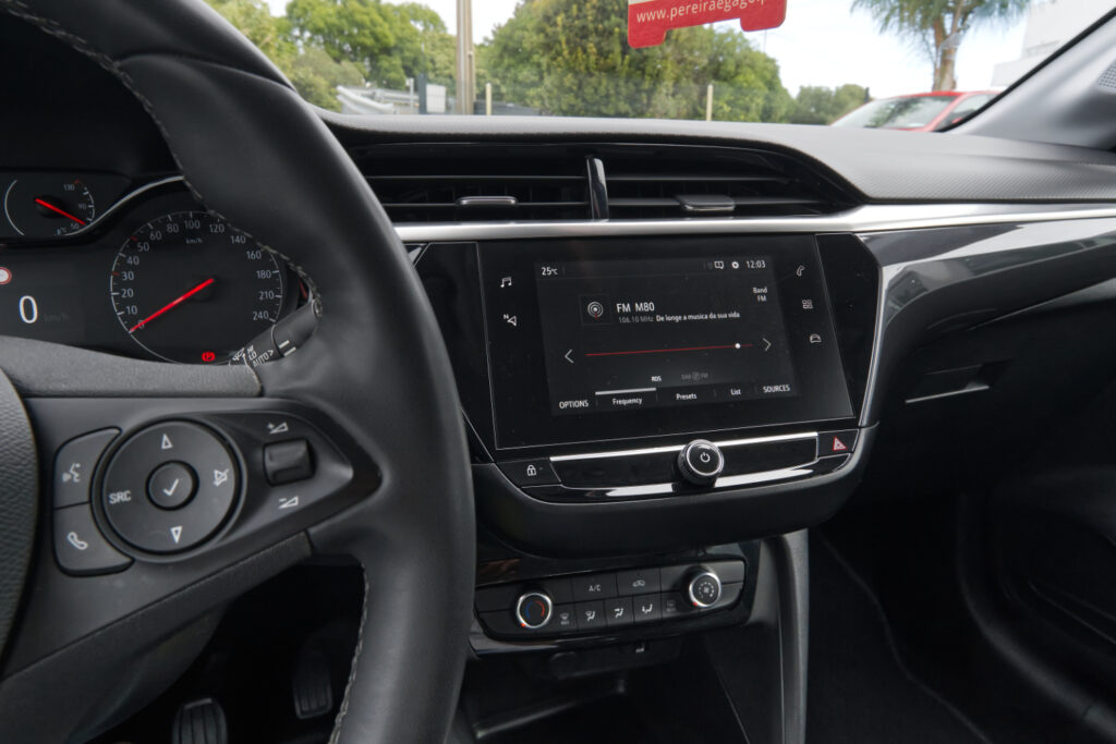 Opel Corsa 1.2 Business S/S