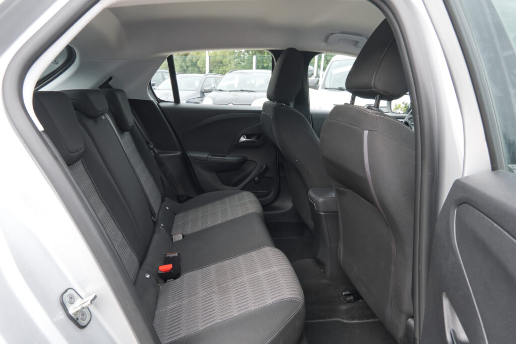 Opel Corsa 1.2 Business S/S