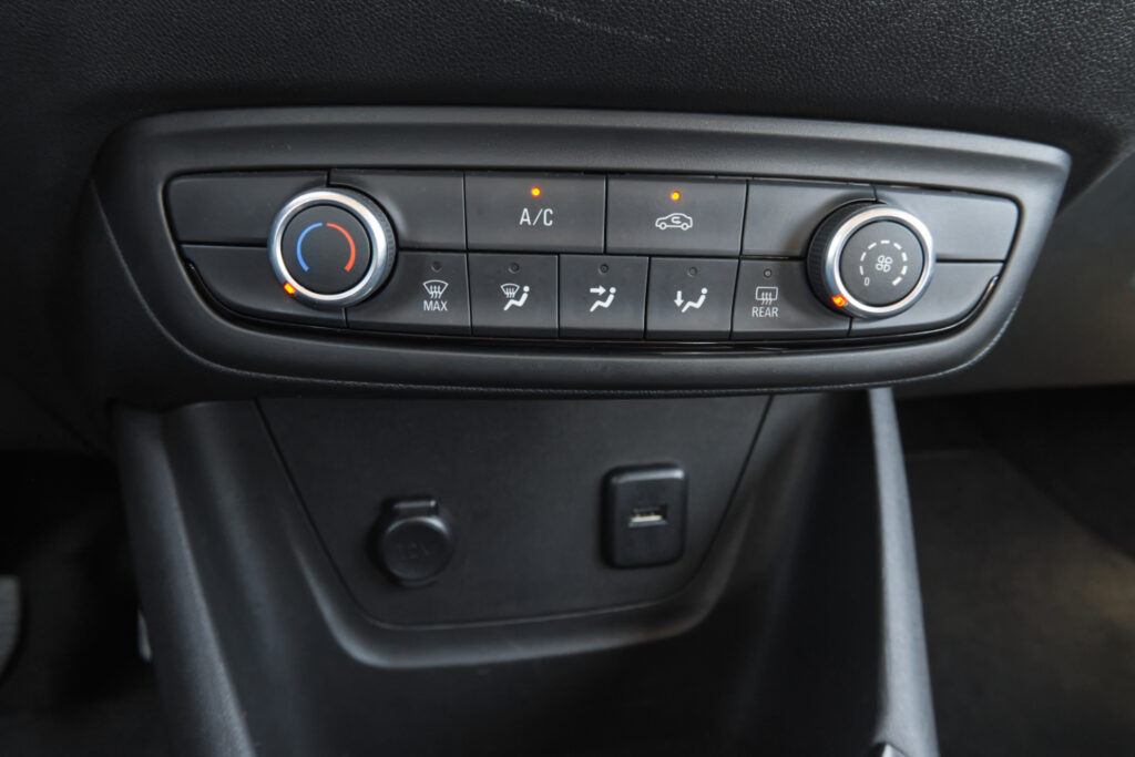 Opel Crossland X 1.2T Business Edition