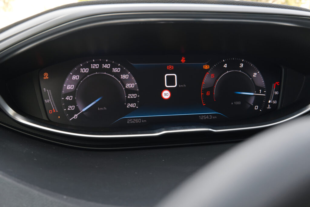 Peugeot 3008 1.5 Blue HDi Active Pack