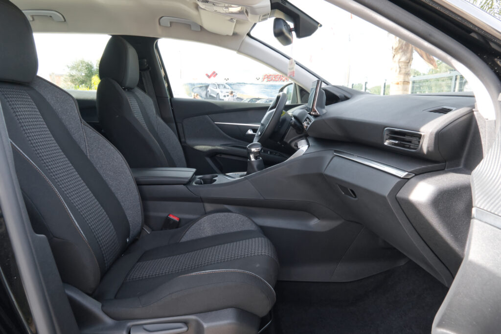 Peugeot 3008 1.5 Blue HDi Active Pack