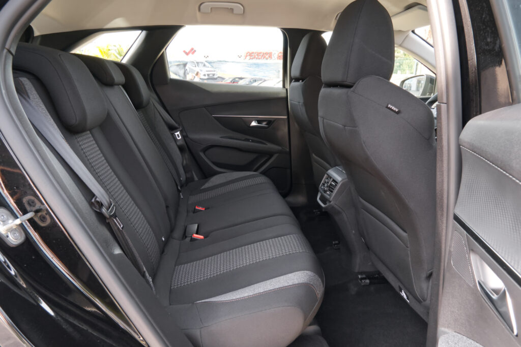 Peugeot 3008 1.5 Blue HDi Active Pack