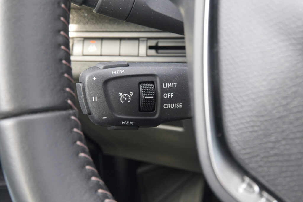 Peugeot 3008 1.5 Blue HDi Active Pack