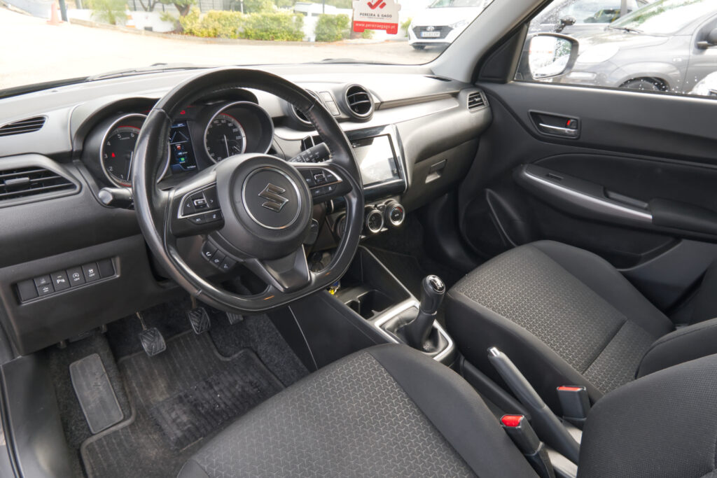 Suzuki Swift 1.0 GLX Hybrid