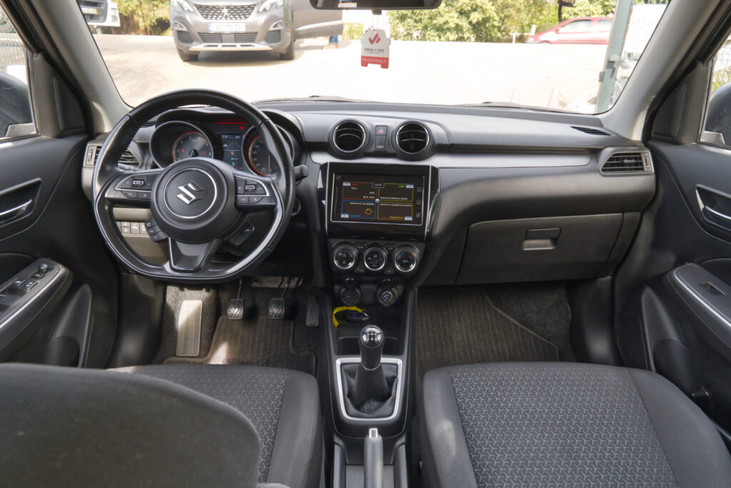 Suzuki Swift 1.0 GLX Hybrid