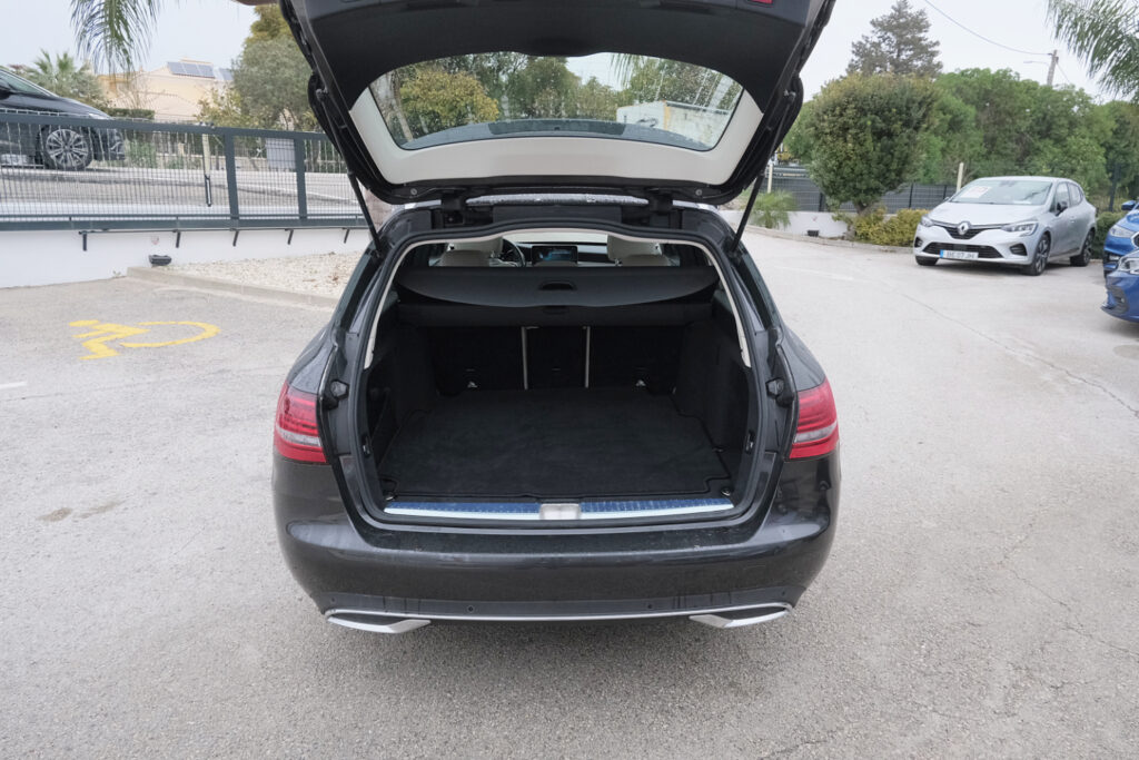 Mercedes-Benz C220d 2.0D Avantgarde