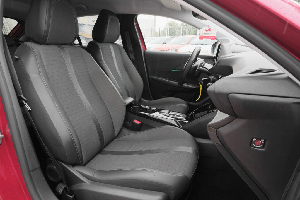 Peugeot 208 1.2 PureTech Allure Automático