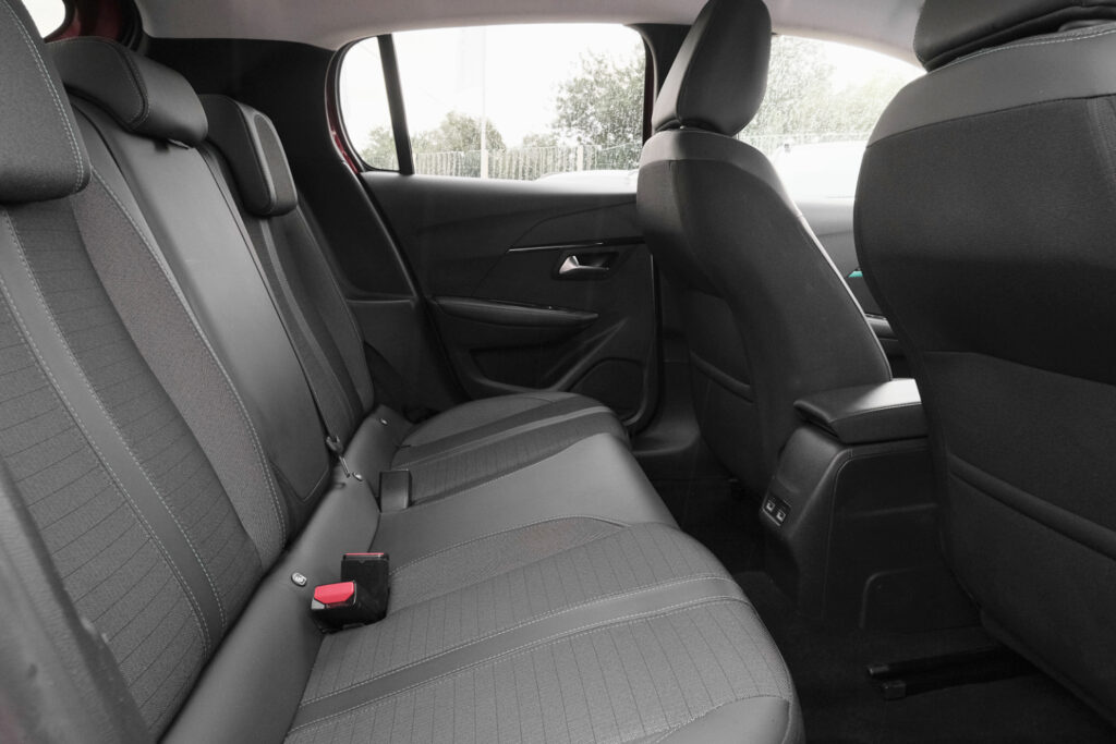 Peugeot 208 1.2 PureTech Allure Automático