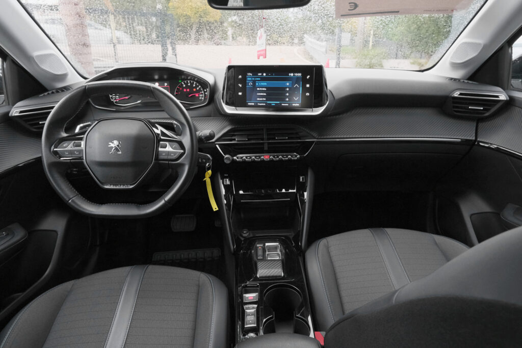 Peugeot 208 1.2 PureTech Allure Automático