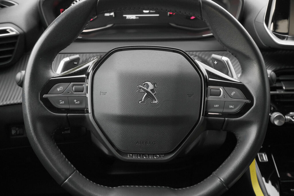 Peugeot 208 1.2 PureTech Allure Automático