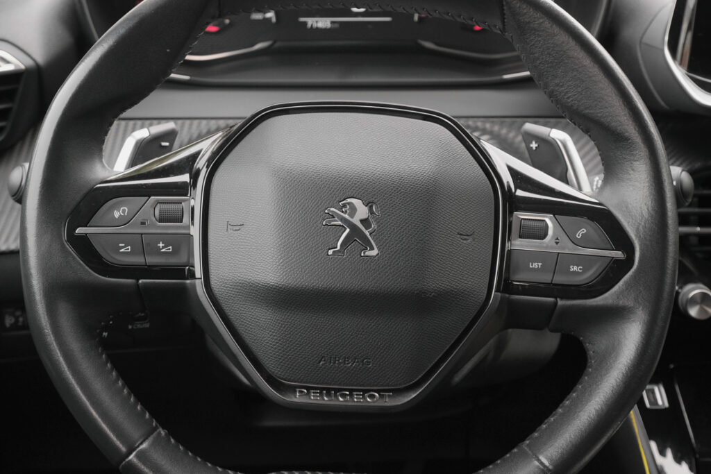 Peugeot 208 1.2 PureTech Allure Automático