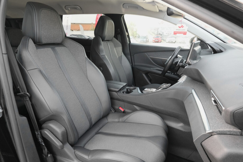 Peugeot 5008 1.5 BlueHDi Allure Automático