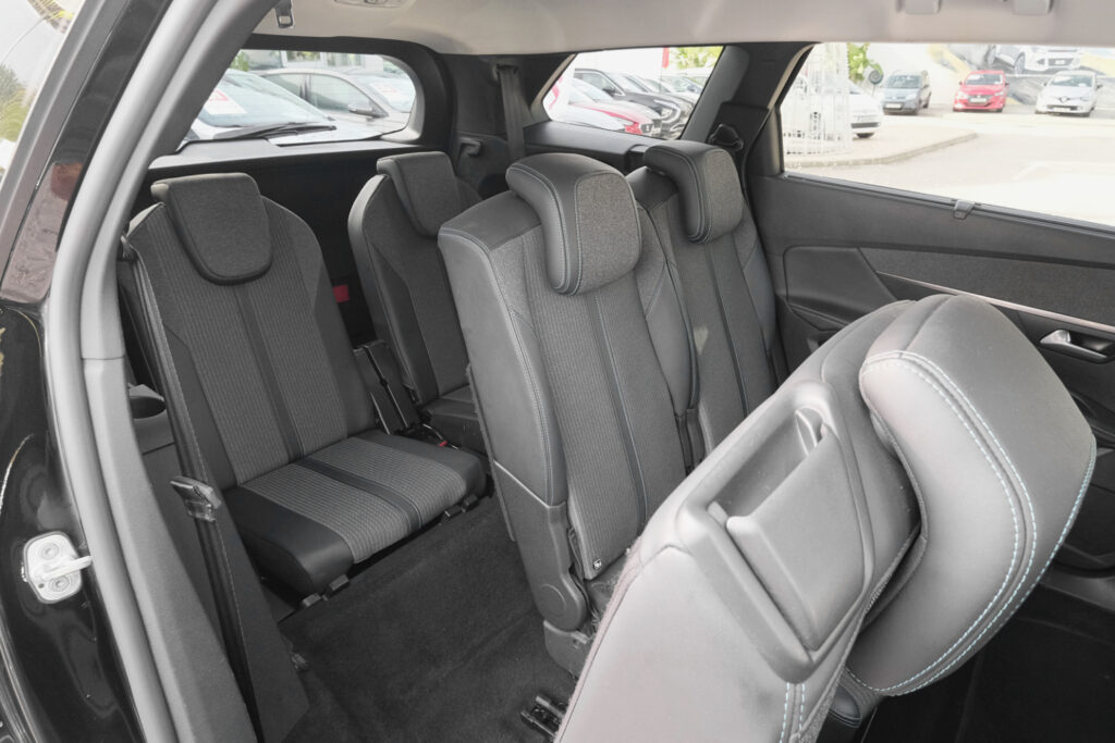 Peugeot 5008 1.5 BlueHDi Allure Automático