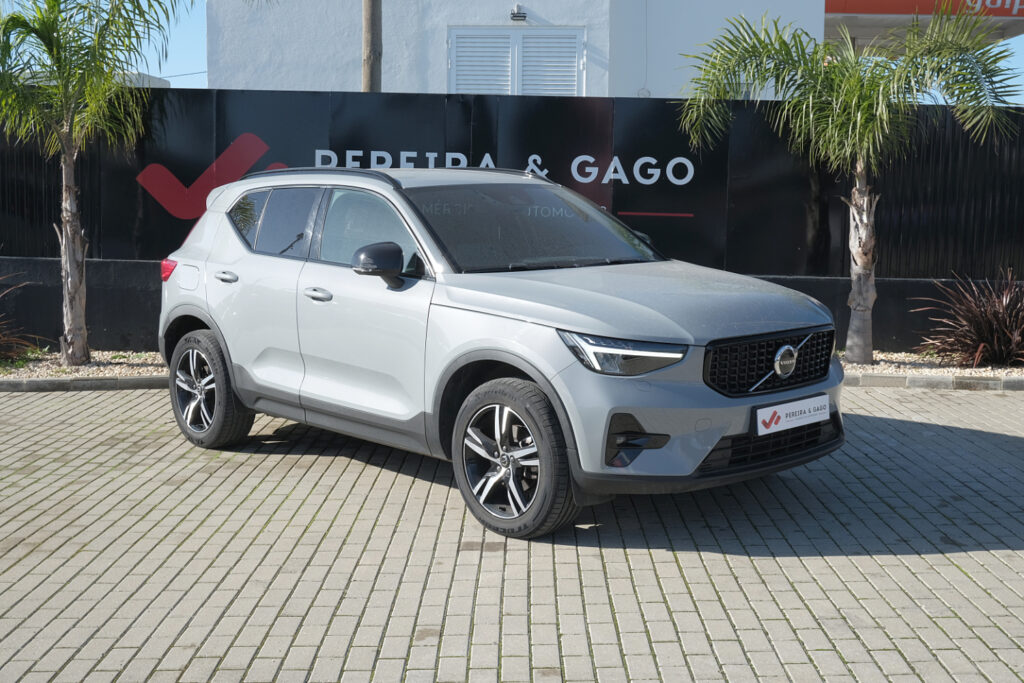 Volvo XC40 1.5 T2 Plus Dark Auto