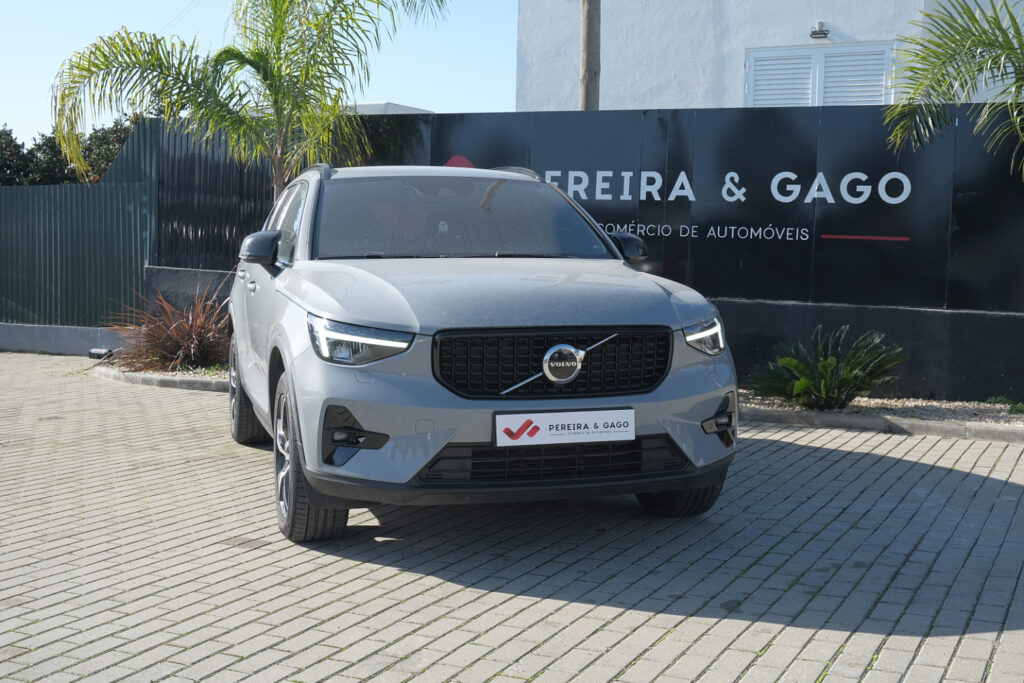 Volvo XC40 1.5 T2 Plus Dark Auto