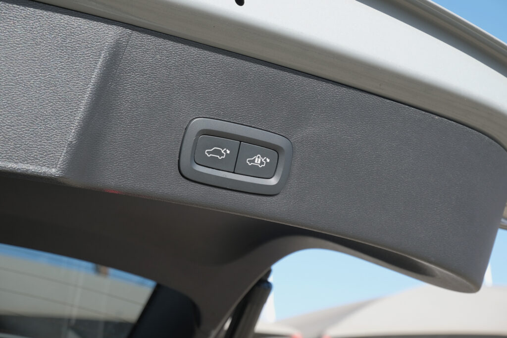 Volvo XC40 1.5 T2 Plus Dark Auto