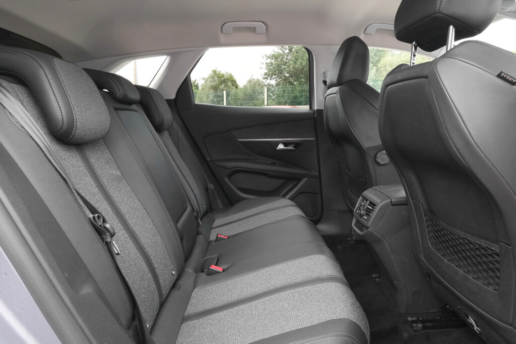 Peugeot 3008 1.5 Blue HDi Allure