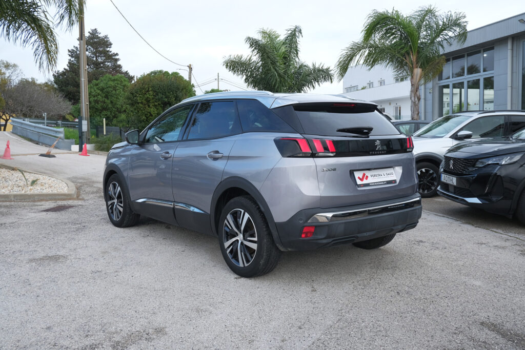 Peugeot 3008 1.5 Blue HDi Allure