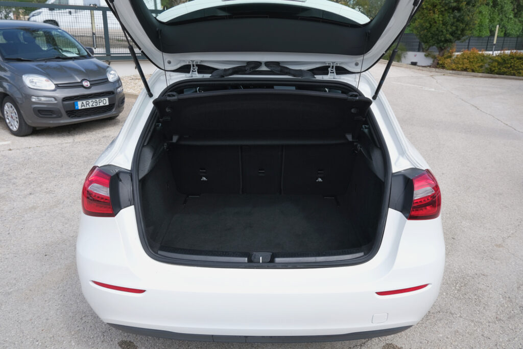 Mercedes-Benz A180d 2.0D Style