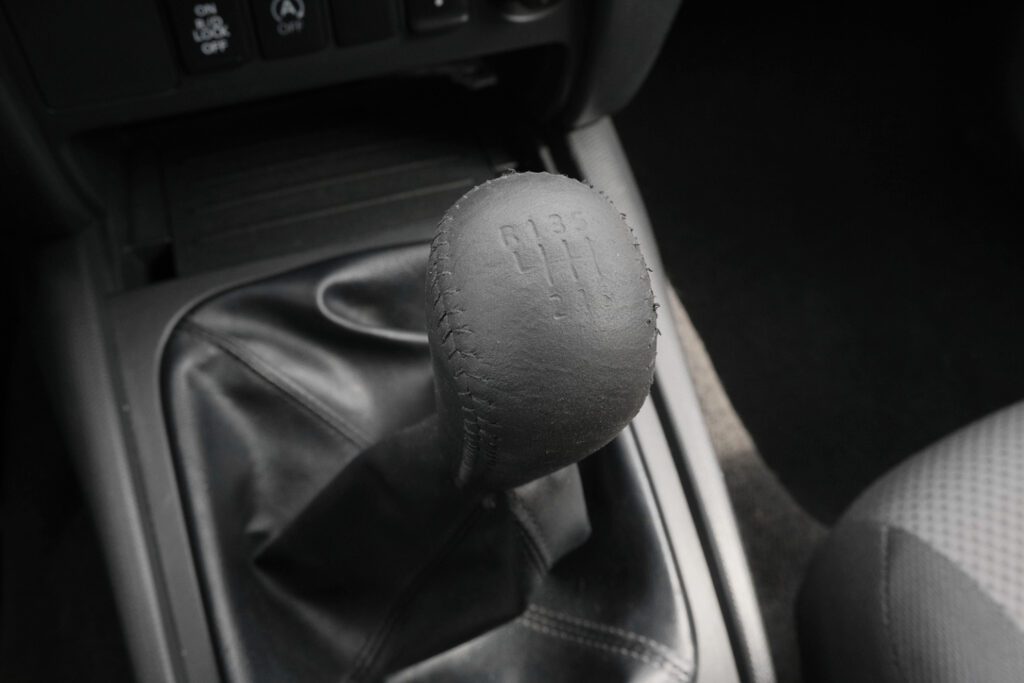 Mitsubishi L200 4WD 2.4 DI-D CD Invite 5 Lugares