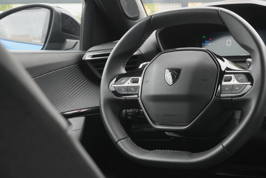 Peugeot 2008 1.2 PureTech Allure Automático