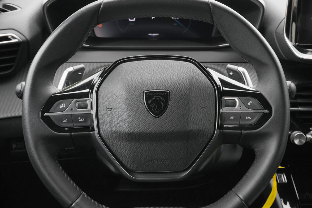 Peugeot 2008 1.2 PureTech Allure Automático