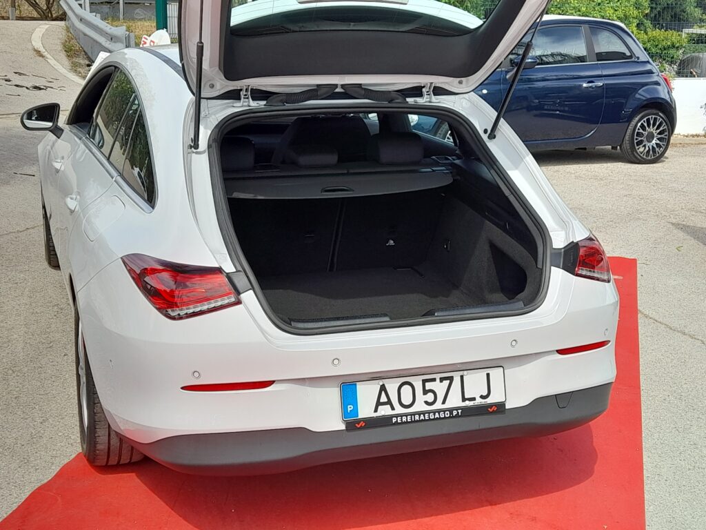 Mercedes-Benz CLA Shooting Brake 180d Style