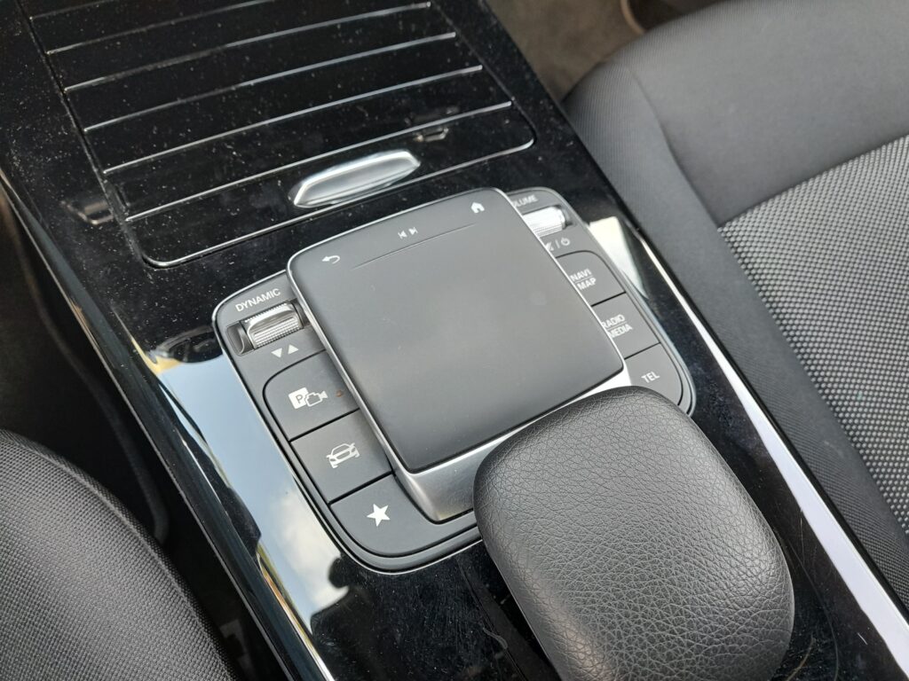 Mercedes-Benz CLA Shooting Brake 180d Style