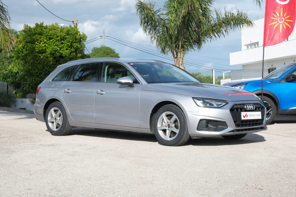 Audi A4 Avant 2.0 TDi 35 Caixa Automática