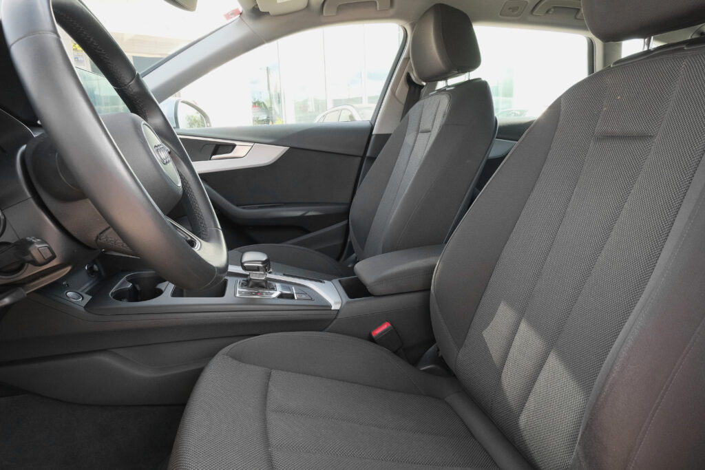 Audi A4 Avant 2.0 TDi 35 Caixa Automática