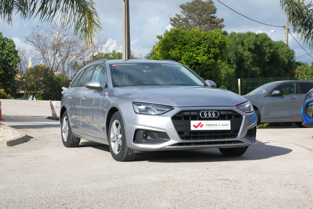 Audi A4 Avant 2.0 TDi 35 Caixa Automática