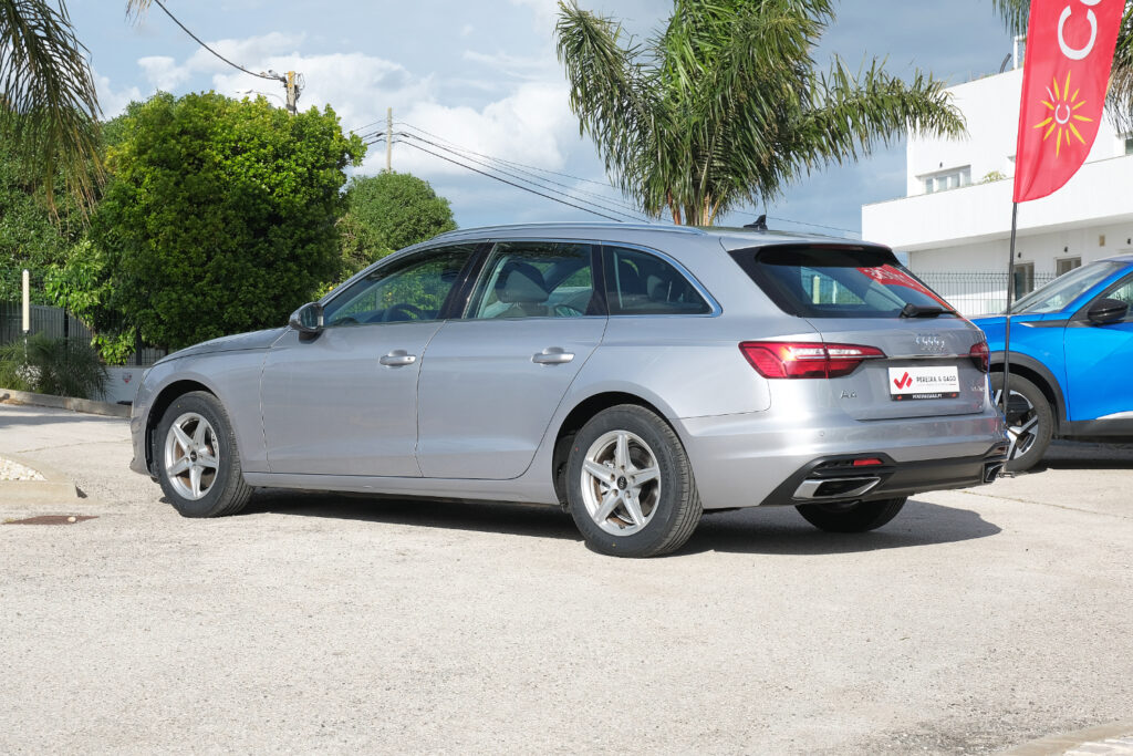 Audi A4 Avant 2.0 TDi 35 Caixa Automática