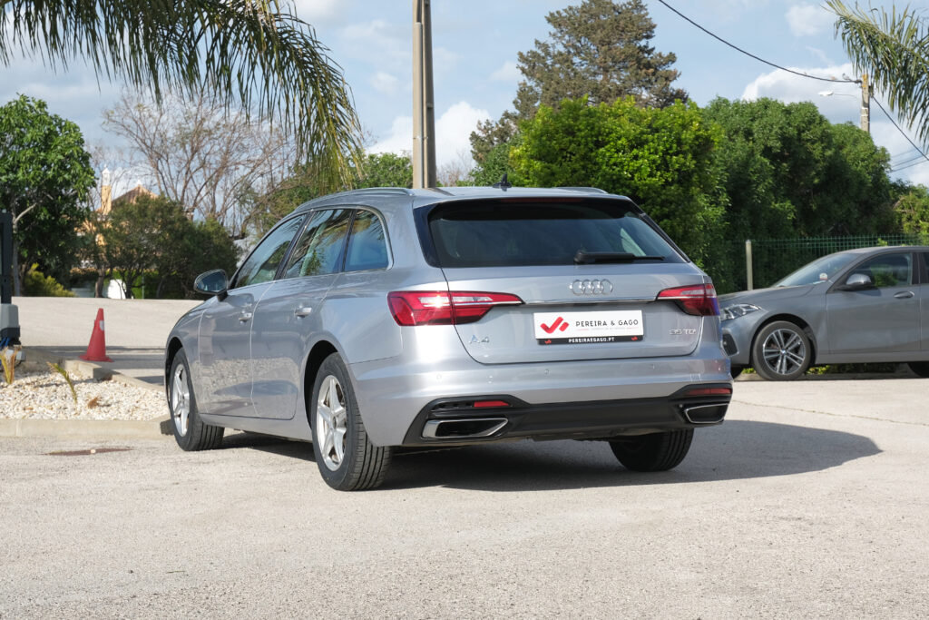 Audi A4 Avant 2.0 TDi 35 Caixa Automática