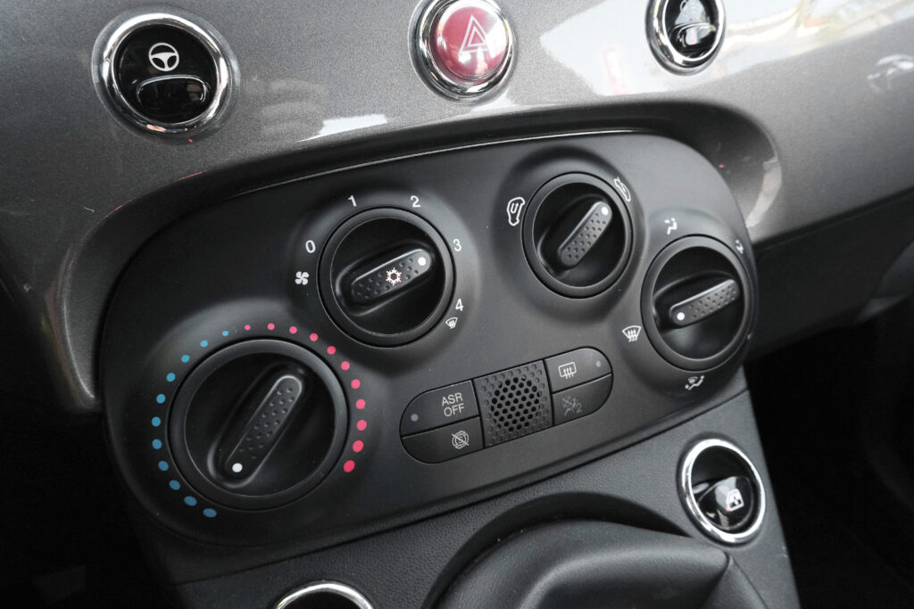 Fiat 500 1.0 Hybrid Club MHEV