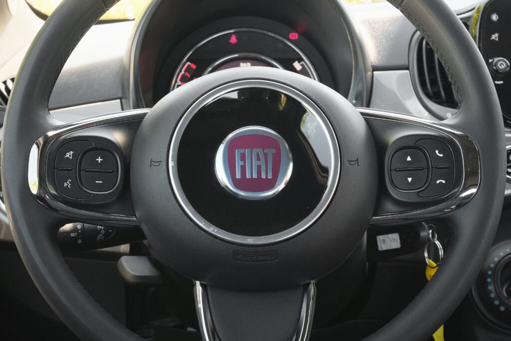 Fiat 500 1.0 Hybrid Club MHEV