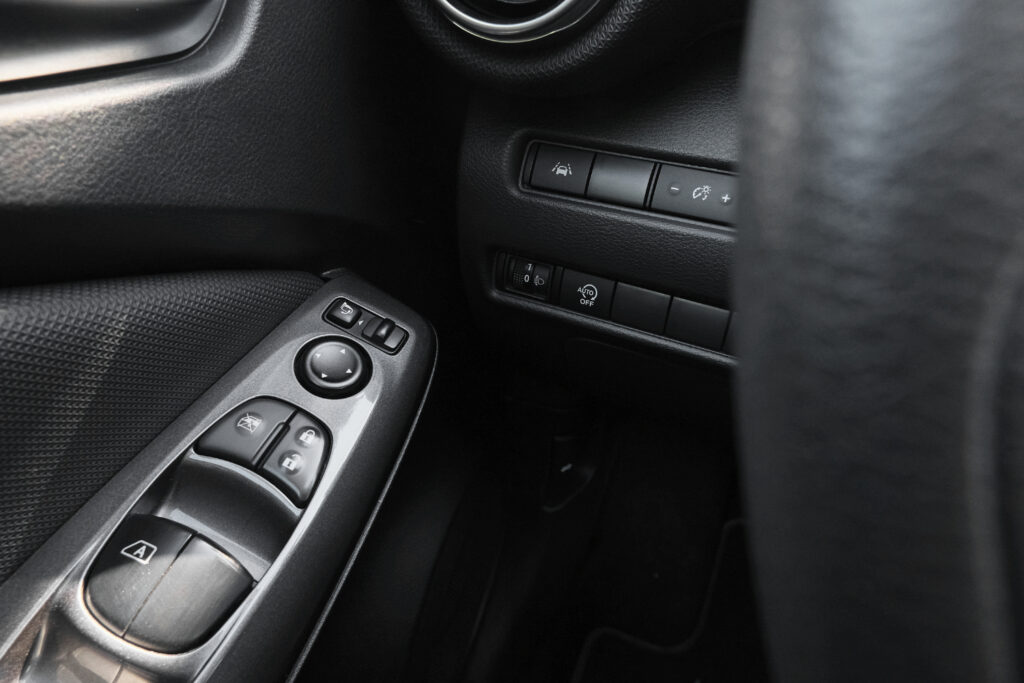 Nissan Juke 1.0 DIG-T Caixa Automática