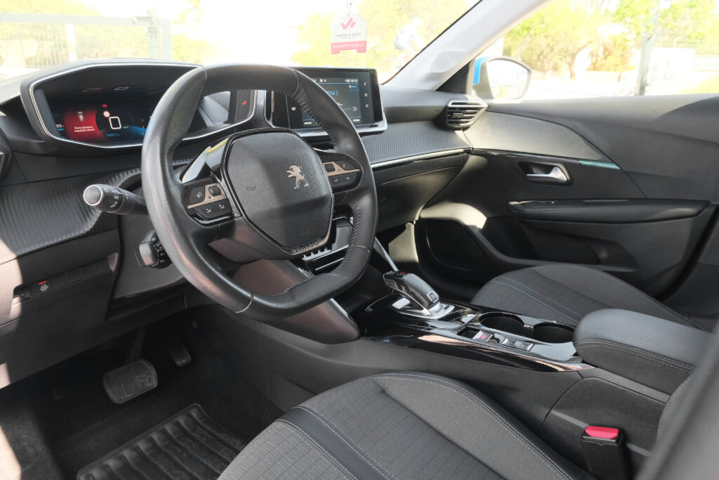 Peugeot 208 1.2 PureTech Allure Automático