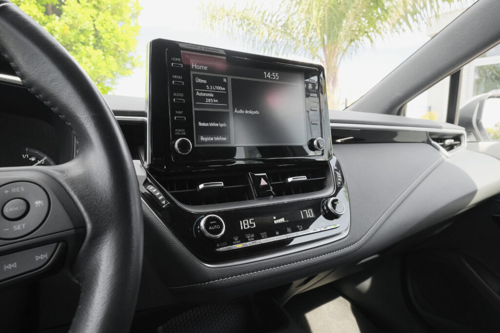 Toyota Corolla Touring Sports 1.8 Hibrid Comfort + P.Sport