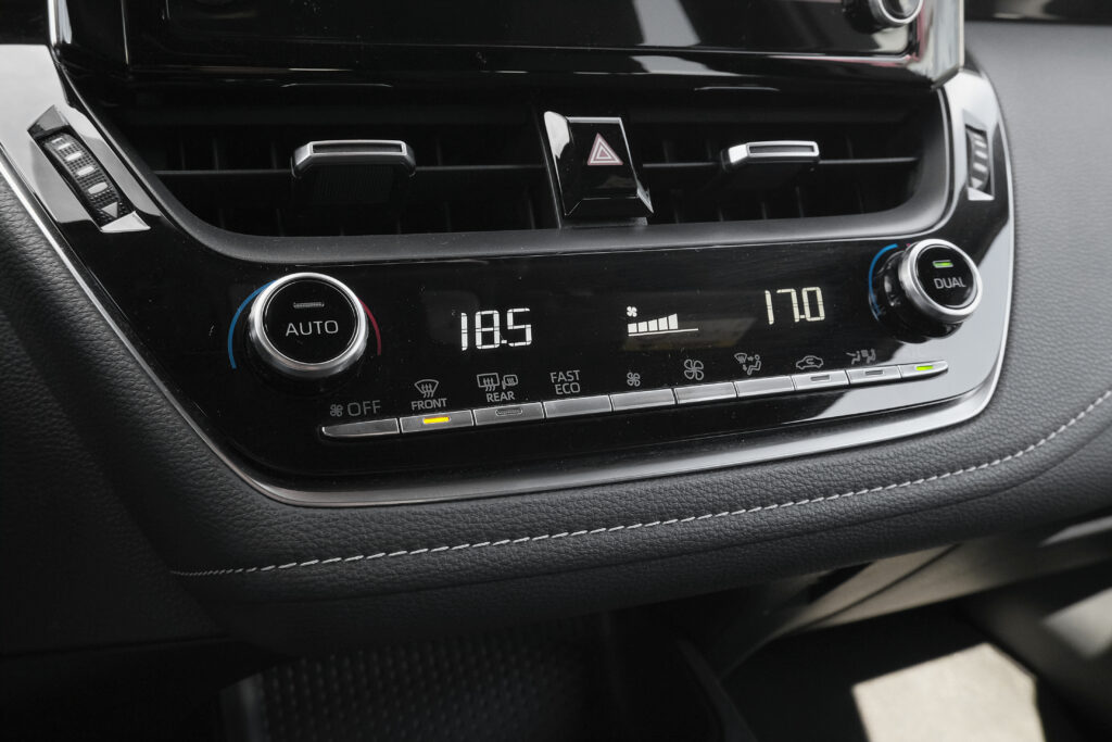 Toyota Corolla Touring Sports 1.8 Hibrid Comfort + P.Sport