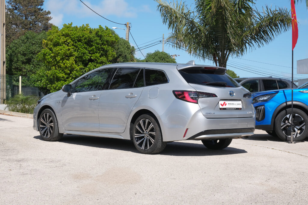 Toyota Corolla Touring Sports 1.8 Hibrid Comfort + P.Sport